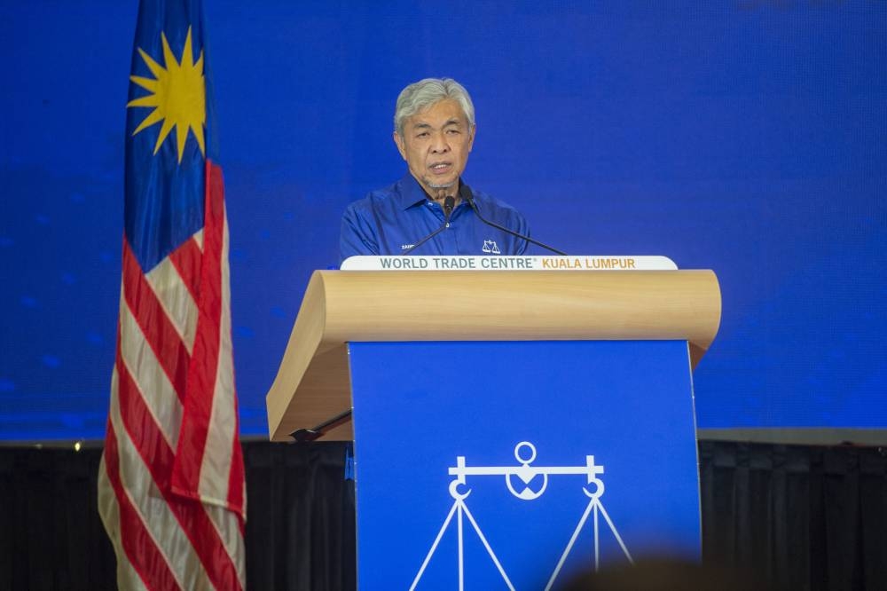 Barisan chairman Datuk Seri Ahmad Zahid Hamidi delivers a speech at World Trade Centre Kuala Lumpur November 1, 2022. — Picture by Shafwan Zaidon