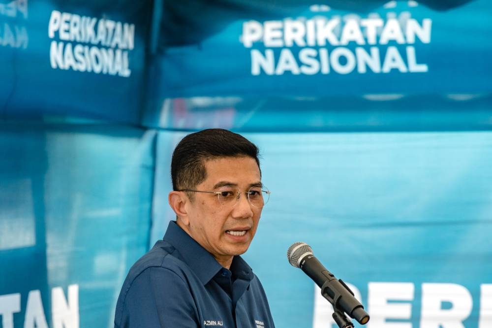 Perikatan Nasional (PN) candidate for Gombak parliamentary Datuk Seri Mohamed Azmin Ali speaking during a campaign walkabout ahead of the upcoming 15th general election at Taman Keramat Permai on November 6, 2022. — Picture by Firdaus Latif