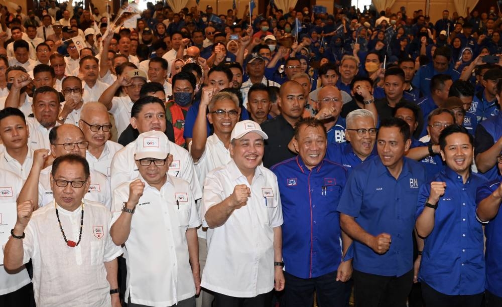 Sabah Chief Minister Datuk Seri Hajiji Noor and Sabah BN chairman Datuk Seri Bung Moktar Radin at the GRS-BN announcement of its GE15 line-up in Kota Kinabalu, November 2, 2022. — Bernama pic 