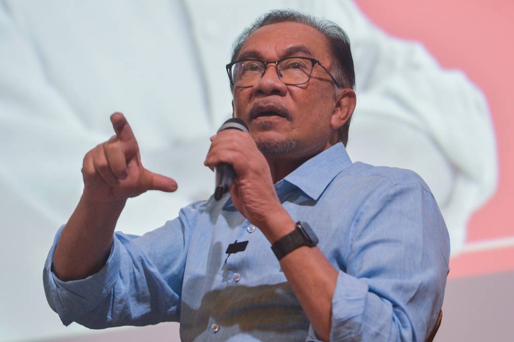 Speaking at an anti-corruption dialogue, he also shrugged off former ally Tun Dr Mahathir Mohamad’s latest salvo against him, saying that the latter changes his mind regularly. — Picture by Miera Zulyana