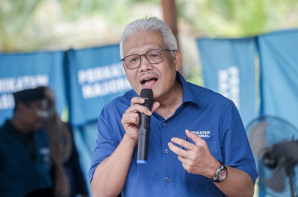 Perikatan Nasional (PN) secretary-general Datuk Seri Hamzah Zainudin gives a speech at the District Voting Centre in Kg Repoh Batu Kurau, Perak. — Picture By Farhan Najib