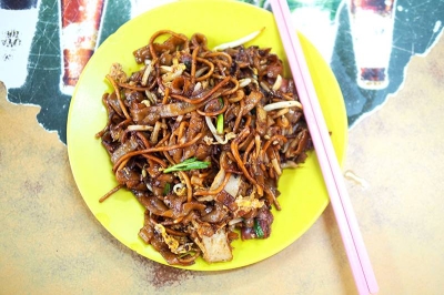 Go eat KL's Kiew Yee Teochew fried 'kuey teow' before it's too late ...