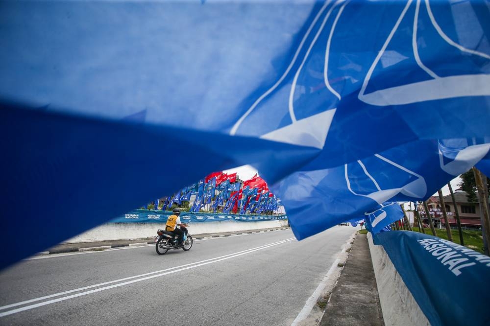 According to the author, traditionally, BN’s election machinery works best at the last minute and that is why BN is now seen to have regained its influence in Baling, Padang Terap, Pendang, Kulim Bandar Baru and Langkawi in Kedah. — Picture by Farhan Najib