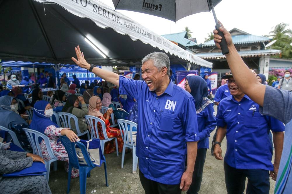 BN Chairman Datuk Seri Ahmad Zahid Hamidi at the meet-and-greet session with voters of Sungai Che Maja Bagan Datuk Perak. — Picture by Farhan Najib