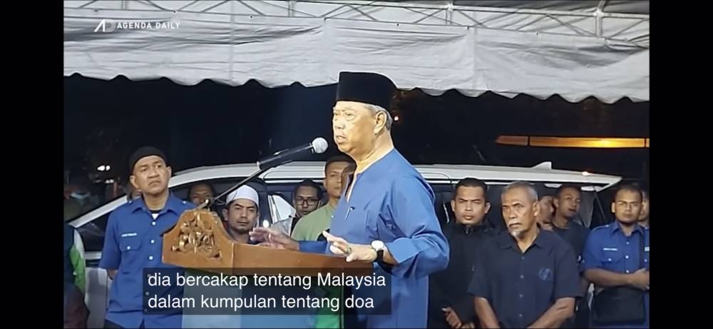 A screengrab of Muhyiddin giving his speech at Padang Bukit Mor in Muar. — Screengrab from YouTube