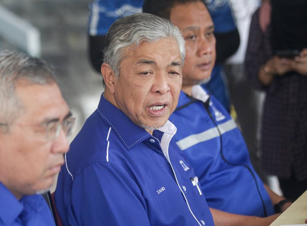 BN chairman Datuk Seri Ahmad Zahid Hamidi pledged to voters that there would be progressive reforms within the party and government if BN was given the mandate by the people in the 15th general election. — Picture by Farhan Najib