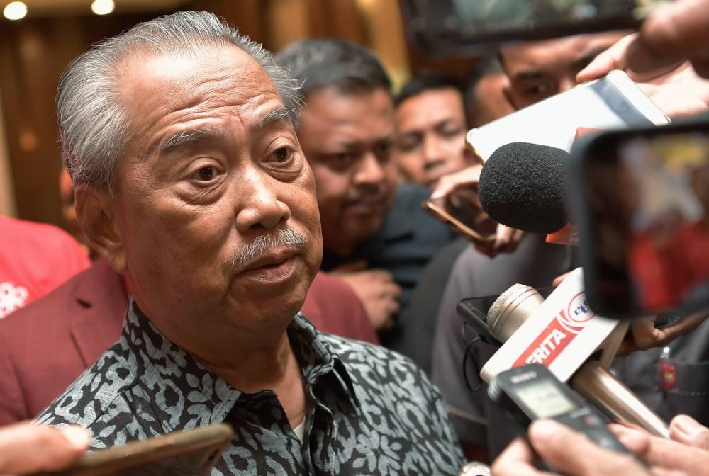  Perikatan Nasional (PN) chairman Tan Sri Muhyiddin Yassin said he will show statutory declaration (SD) from members of parliament as proof that the coalition has enough numbers and support to form the government. — Bernama pic