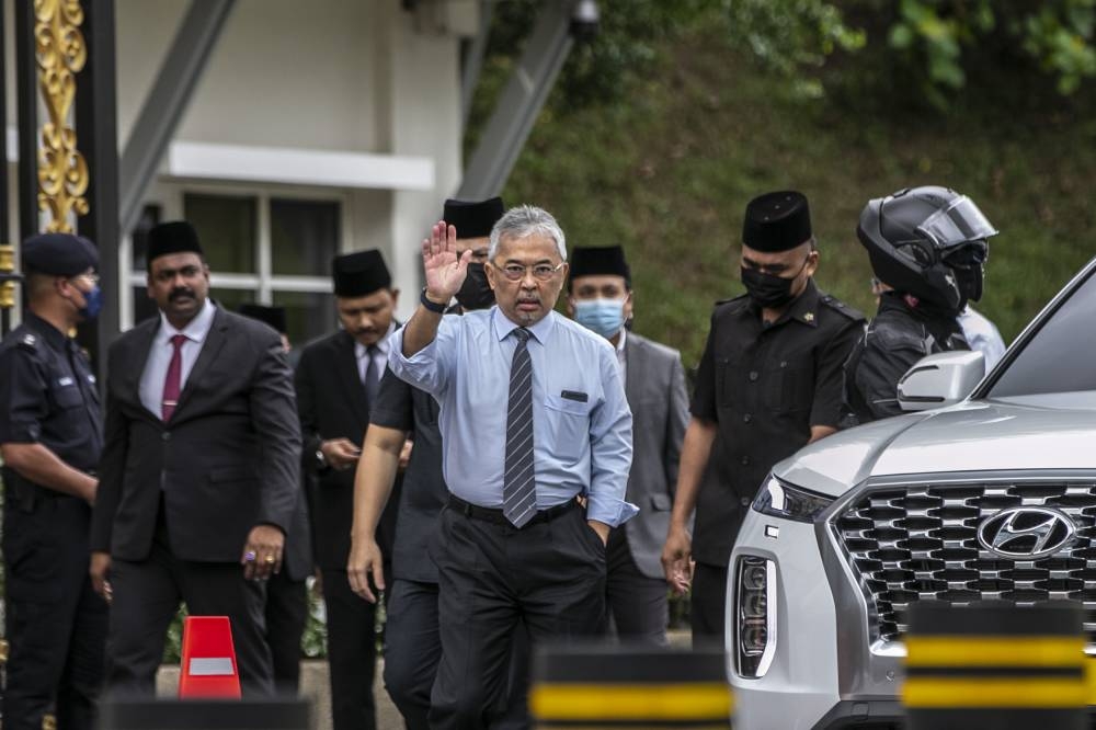 Yang di-Pertuan Agong Al-Sultan Abdullah Ri'ayatuddin Al-Mustafa Billah Shah meets the media at Istana Negara November 21, 2022. — Picture by Hari Anggara