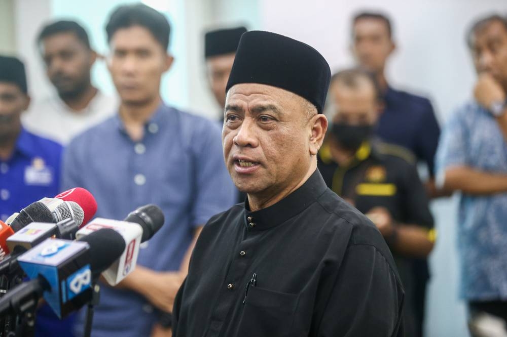 Perak Mentri Besar Datuk Seri Saarani Mohamad speaks at a press conference at Casuarina Hotel, Kuala Kangsar, Perak, November 21, 2022. — Picture by Farhan Najib