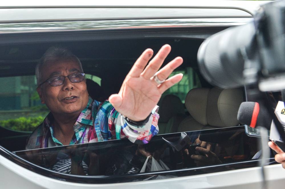 Datuk Seri Mohd Redzuan Md Yusof is seen leaving Tan Seri Muhyiddin Yassin's official residence in Bukit Damansara November 22, 2022. — Picture by Miera Zulyana