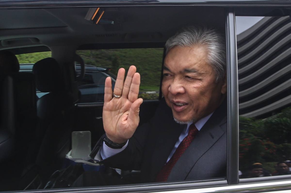 BN chairman Datuk Seri Ahmad Zahid Hamidi arrives at Istana Negara Kuala Lumpur November 21, 2022. — Picture by Yusof Mat Isa