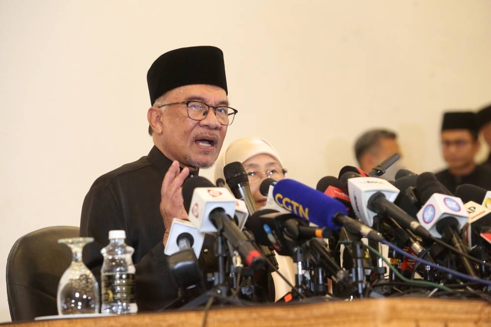 Datuk Seri Anwar Ibrahim speaks to the media in his first press conference as prime minister at Sungai Long Golf and Country Club, November 24, 2022. — Picture by Choo Choy May.