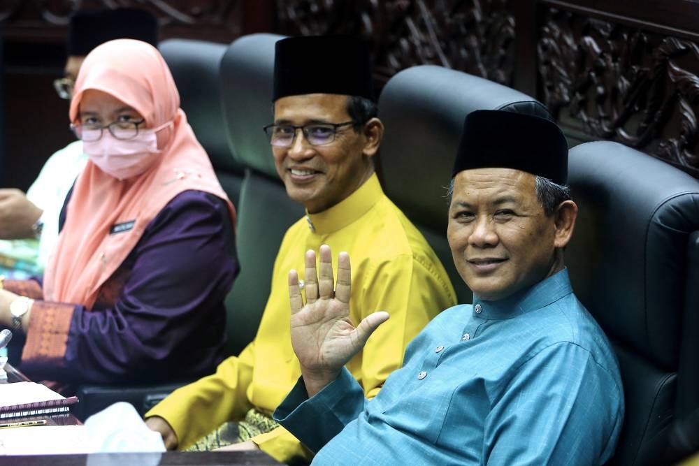 Aminuddin (right) said he would not be discouraged even if he wasn’t selected for the new Cabinet. — Bernama pic