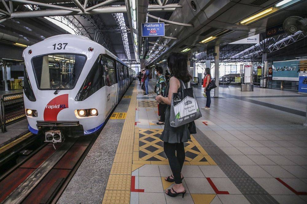 In a statement today, Rapid Rail Sdn Bhd (RapidKL), the operator of the Rapid KL rail network, said the 5.46pm incident resulted in a technical glitch that caused the inability of trains from both directions to pass through the affected areas. — Picture by Hari Anggara