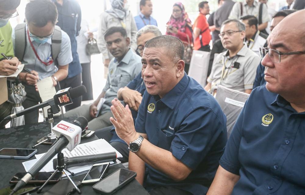 Perak Mentri Besar Datuk Seri Saarani Mohamad speaks to the media after visiting the centralised labour quarter’s pilot project at Asrama Murni Persiaran Jelapang, December 1, 2022. — Picture by Farhan Najib