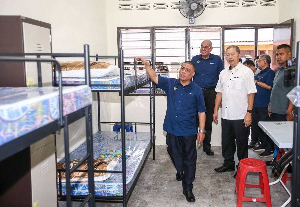 Perak Mentri Besar Datuk Seri Saarani Mohamad visits the centralised labour quarters pilot project at Asrama Murni Persiaran Jelapang in Ipoh, December 1, 2022. — Picture by Farhan Najib