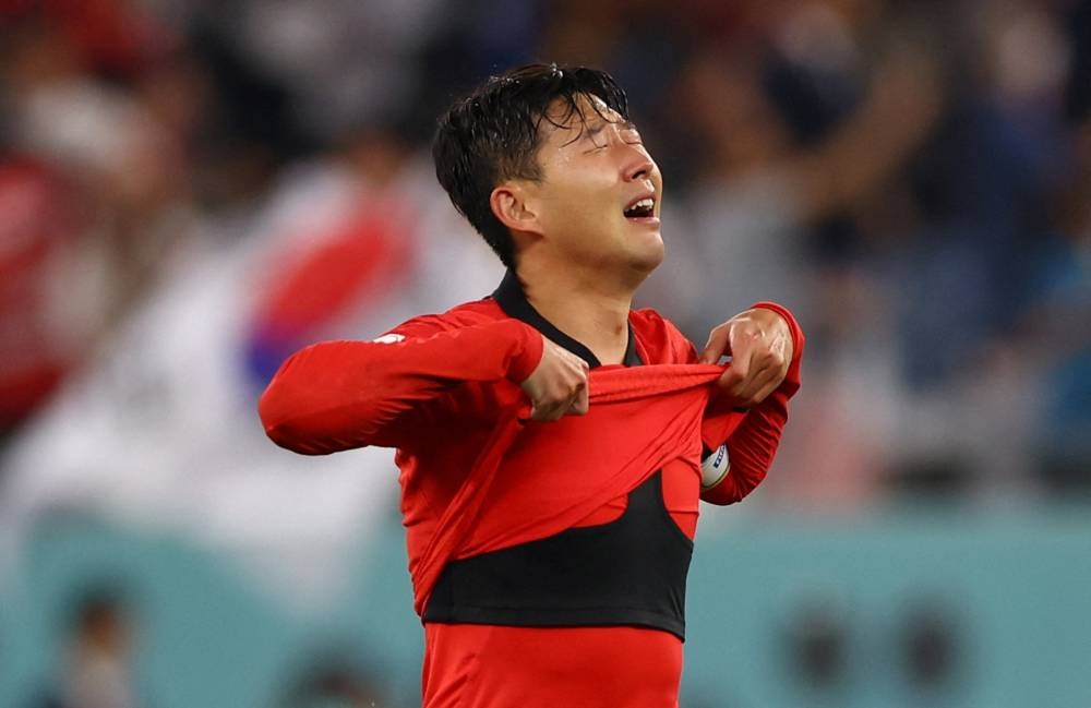 FIFA World Cup 2022: Son Heung Min, sporting a mask, starts for