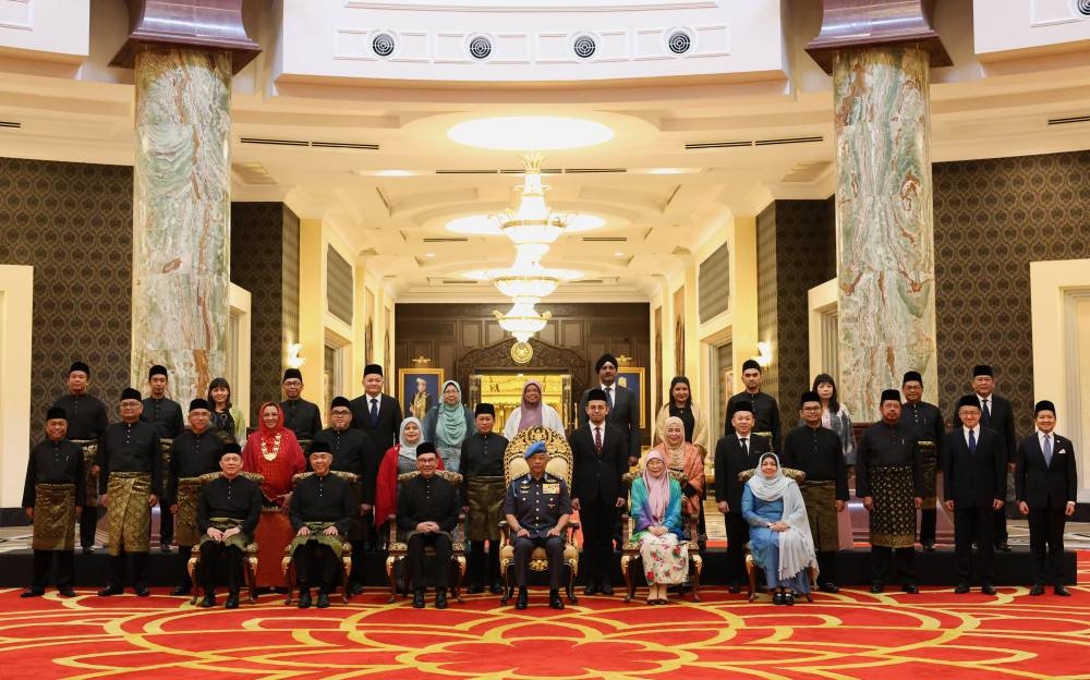 The Yang di-Pertuan Agong Al-Sultan Abdullah Ri’ayatuddin Al-Mustafa Billah Shah poses for a picture with deputy ministers after the Oath-Taking Ceremony at Istana Negara, Kuala Lumpur, December 10, 2022. Also present were Prime Minister Datuk Seri Anwar Ibrahim, his wife Datuk Seri Dr Azizah Wan Ismail and deputy ministers Datuk Seri Zahid Hamidi and Datuk Seri Fadillah Yusof. — Bernama pic