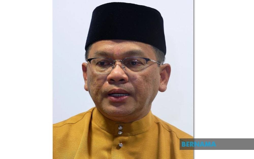 Minister in the Prime Minister’s Department (Religious Affairs) Datuk Mohd Na’im Mokhtar said he respects Prime Minister Datuk Seri Anwar Ibrahim’s decision not to announce the appointment of deputy ministers under the portfolio. — Picture via Twitter/Bernama