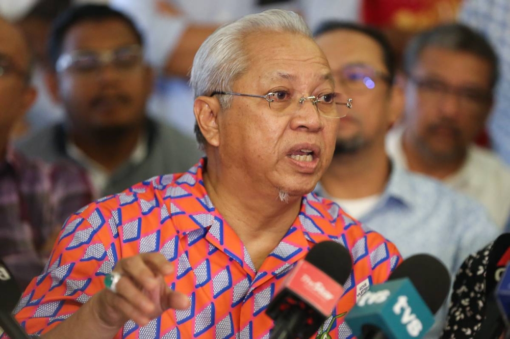 Tan Sri Annuar Musa speaks during a press conference at World Trade Centre in Kuala Lumpur November 21, 2022. — Picture by Yusof Mat Isa