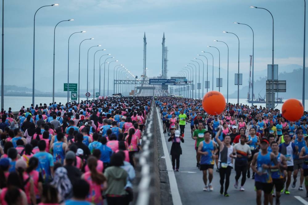 Kenyans complete clean sweep as Penang Bridge International Marathon