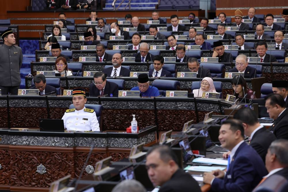 Members of Parliament attends the First Meeting of the First Session of the 15th Parliament in Parliament House, Kuala Lumpur December 19, 2022. — Bernama pic