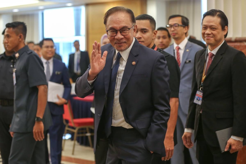 Explaining his reason for cancelling the direct negotiation awards, Prime Minister Datuk Seri Anwar Ibrahim said some of the projects were not 'urgent', being scheduled to complete only in 2027. —  Picture by Yusof Mat Isa