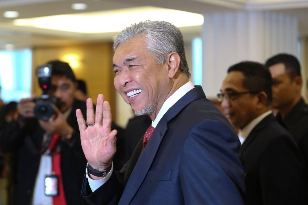 Deputy Prime Minister Datuk Seri Ahmad Zahid Hamidi is pictured at Parliament building in Kuala Lumpur December 19, 2022. — Picture by Yusof Mat Isa