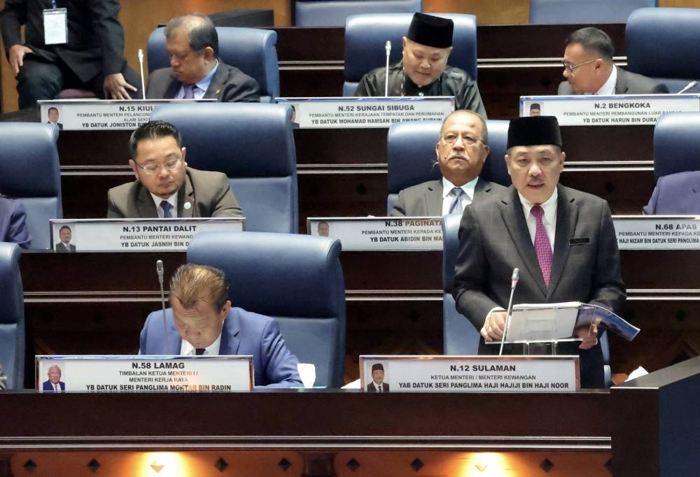 Some rumours claim that both the Opposition and some within the current GRS-Barisan Nasional led government were in cahoots to topple Hajiji. ― Bernama pic