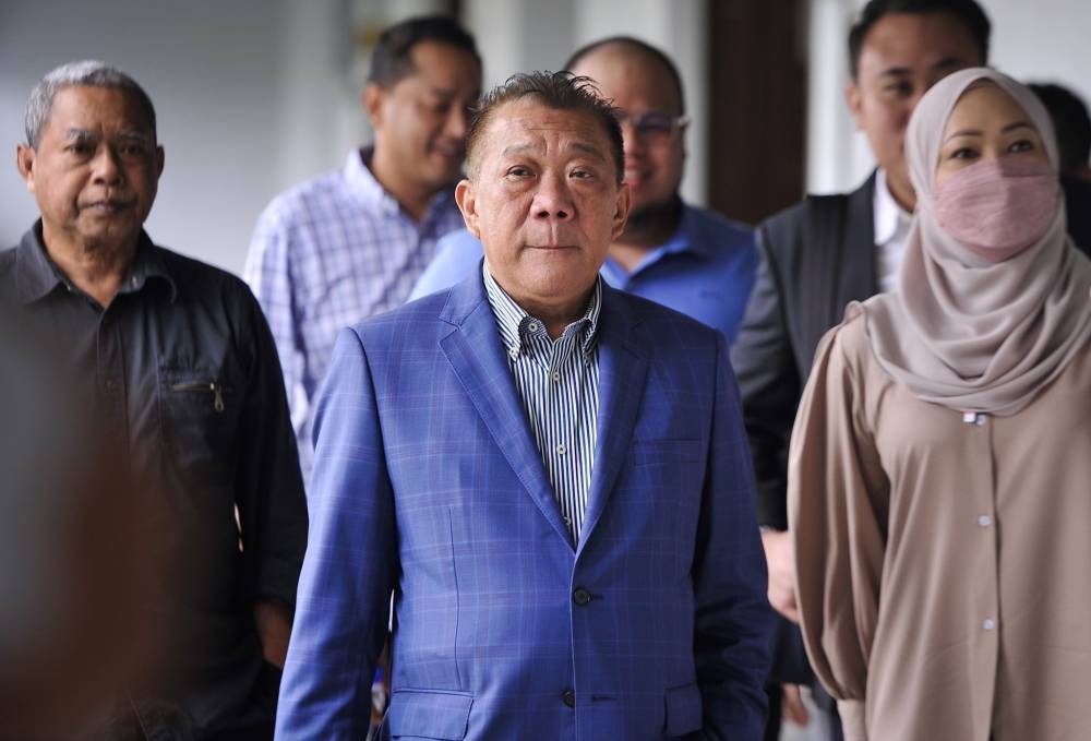 Bung Moktar Radin said that he has not conceded defeat in the race to form a new Sabah state government. — Bernama file pic