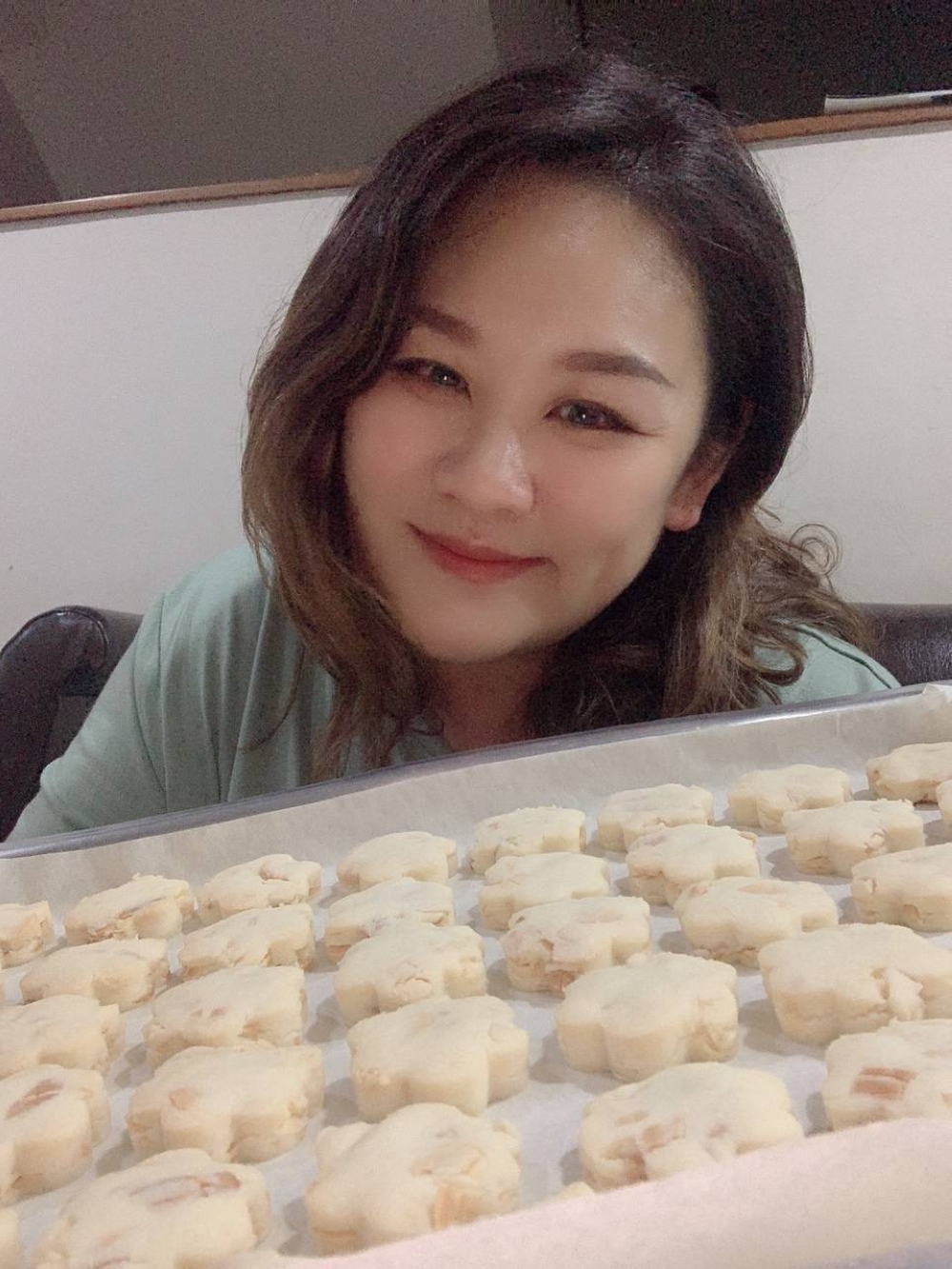 Vanessa Yoong did not increase her prices directly but rather reduced the number of cookies packed in each container. — Picture courtesy of Vanessa Yoong