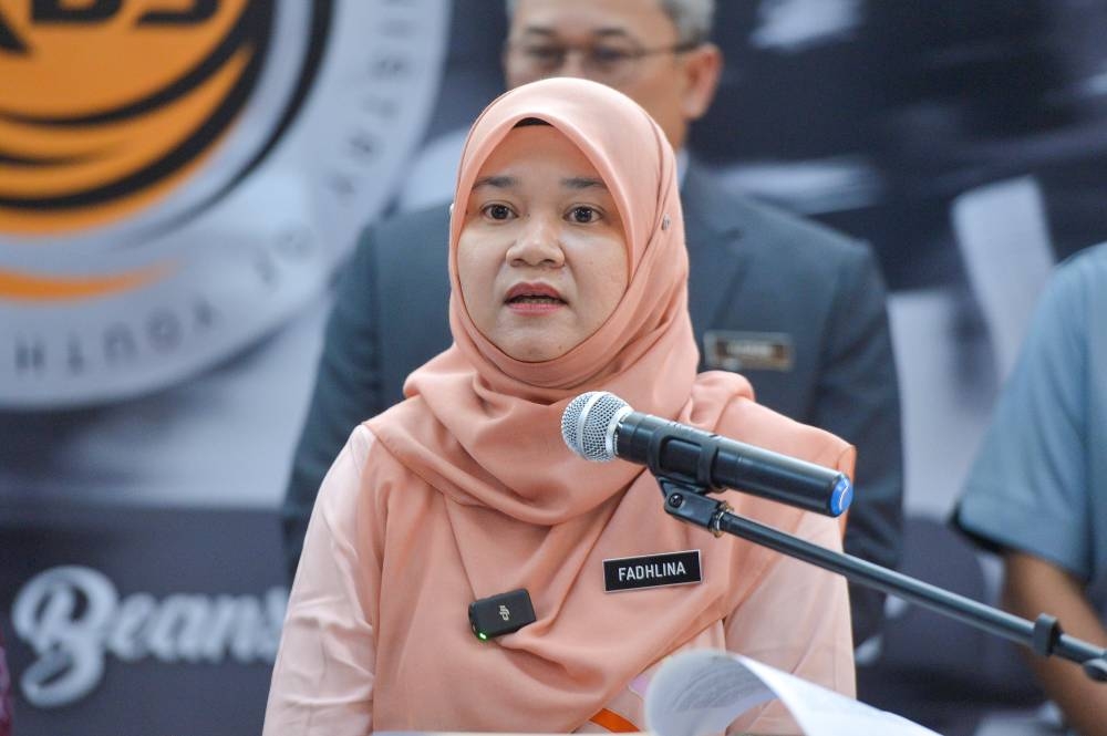 Education Minister Fadhlina Sidek said the standard operating procedures (SOP) to withdraw school financial aid was breached by the headmaster who claimed that RM109,000 fund was stolen from him. — Picture by Shafwan Zaidon