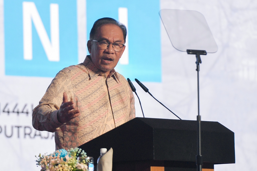 Prime Minister, Datuk Seri Anwar Ibrahim gives his speech at the Discourse on Developing a Madani Nation at PICC, Putrajaya January 19, 2023. — Picture by Miera Zulyana