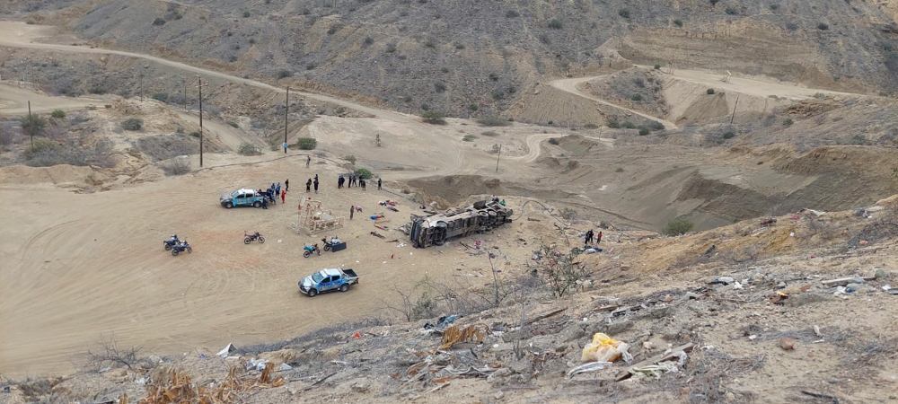 Peru bus plunges off cliff, killing at least 24 | Malay Mail