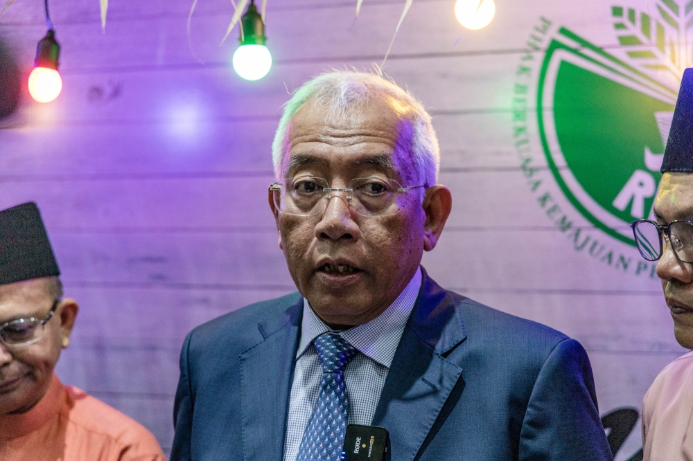 Incumbent Umno vice-president Datuk Seri Mahdzir Khalid is the first of the three vice-presidents to announce his intention to defend his post in next month’s party election. — Picture by Firdaus Latif  