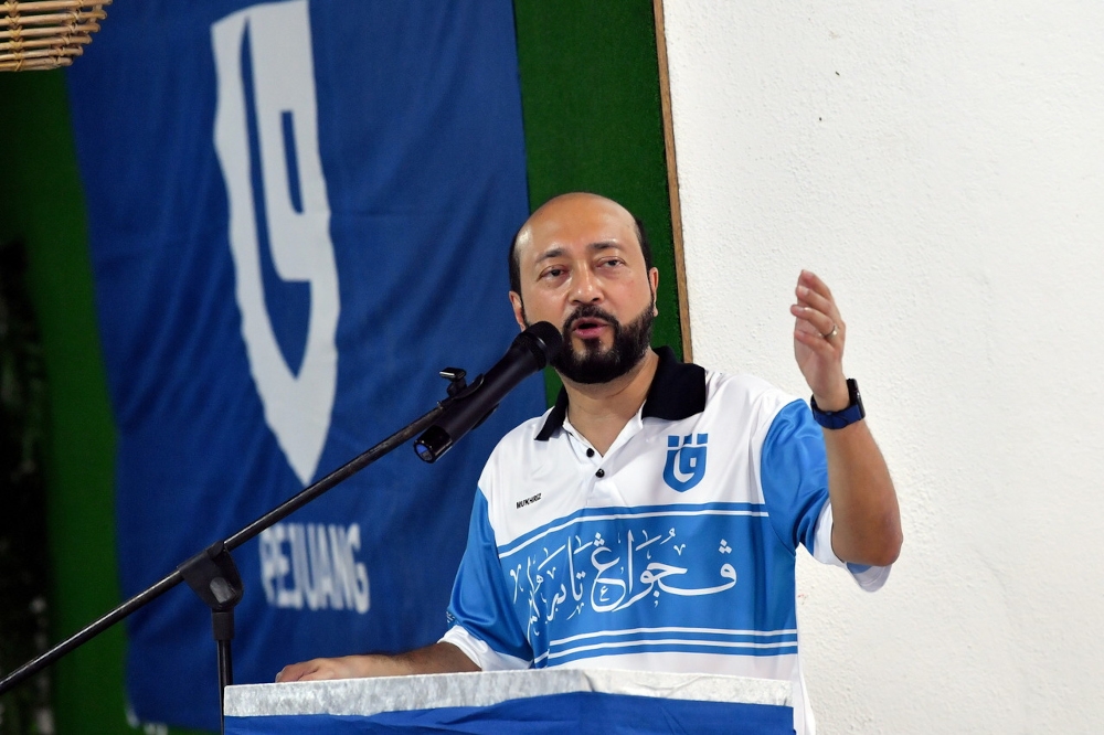 Party president Datuk Seri Mukhriz Mahathir says Pejuang has applied to join Perikatan Nasional (PN) as a component party. — Bernama file pic