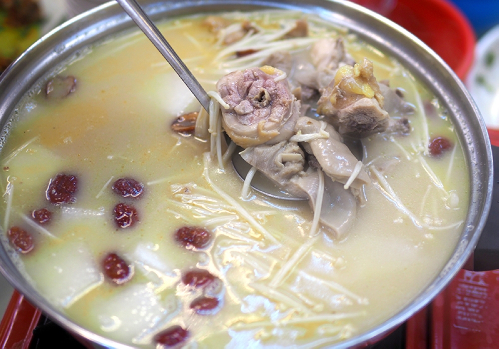 Nothing beats a comforting Pig Stomach Pepper Soup with that creamy broth