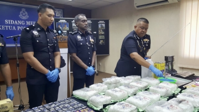 Johor Police Bust Drug Syndicate, Seize RM1m In Narcotics And Property ...