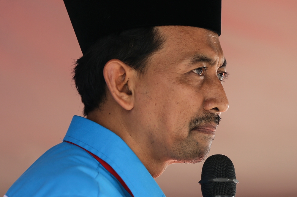 Selangor Islamic Affairs, Consumer Affairs, and Halal Industry Committee executive councillor Mohd Zawawi Ahmad Mughni said administrators of mosques, surau and musalla in the state must ensure that the preachers engaged have been approved by Jais. — File Picture by Azneal Ishak