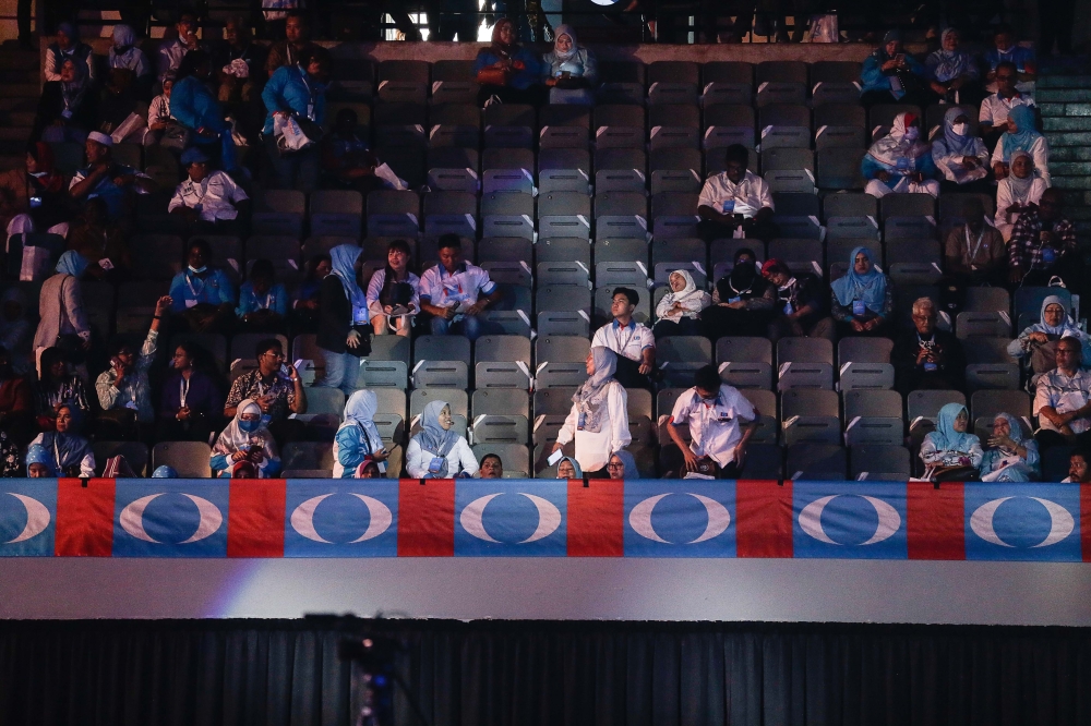 Party members attend the PKR congress at the Malawati Stadium in Shah Alam March 18, 2023. — Picture By Sayuti Zainudin