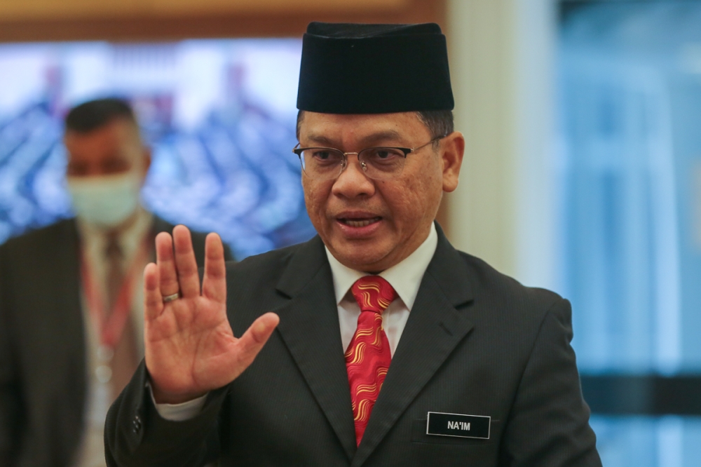 Minister in the Prime Minister’s Department (Religious Affairs) Datuk Mohd Na’im Mokhtar said it is up to state governments to decide whether to allow or disallow the organising of the ‘Jom Ziarah’ programme. — File picture by Yusof Mat Isa