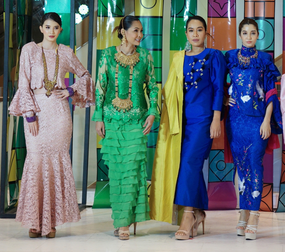 Raya Fashion: From Alia B To Khoon Hooi, Here Are Seven Local Designers ...