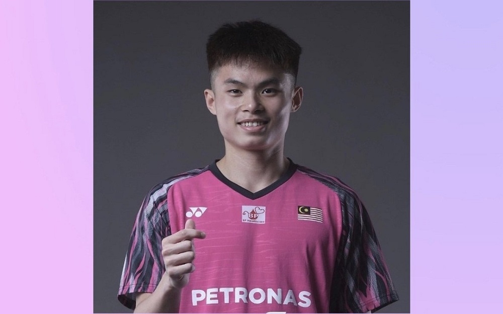 National men’s singles player Justin Hoh’s latest injury has left the national contingent in a quandary over the 2023 SEA Games in Phnom Penh next month. — Picture via Twitter/Bernama