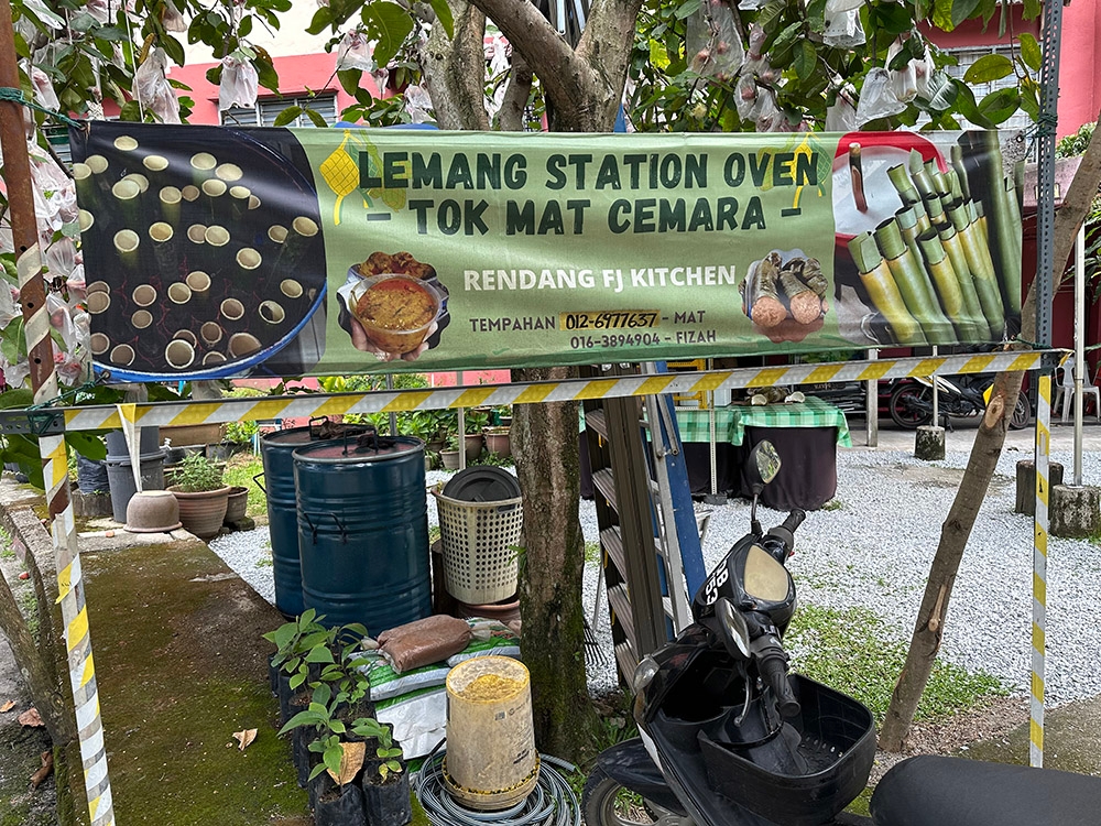 Find this small outfit inside the Flat Sri Cemara in Bandar Sri Damansara that sells a unique 'lemang'.