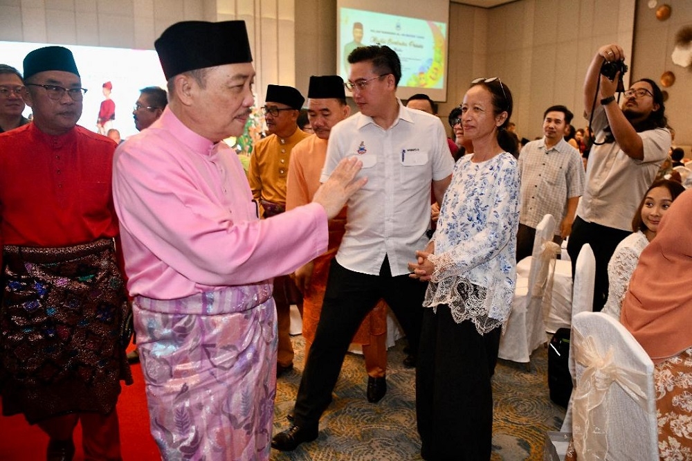 Sabah Chief Minister Datuk Seri Hajiji Noor arrives for the breaking of fast with the media ceremony in Kota Kinabalu April 14, 2023. —  Borneo Post pic