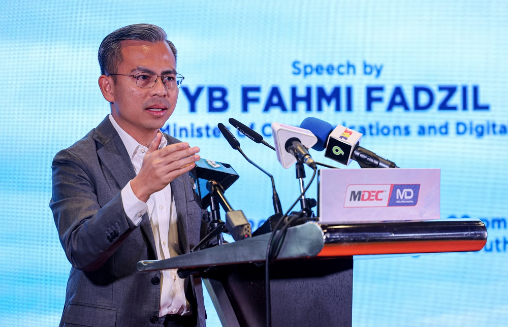 Communications and Digital Minister Fahmi Fadzil said the government has identified potential public-private investments worth RM1 billion in nine digital sectors to be promoted under the Malaysia Digital Catalytic Programmes (Pemangkin). — Bernama pic