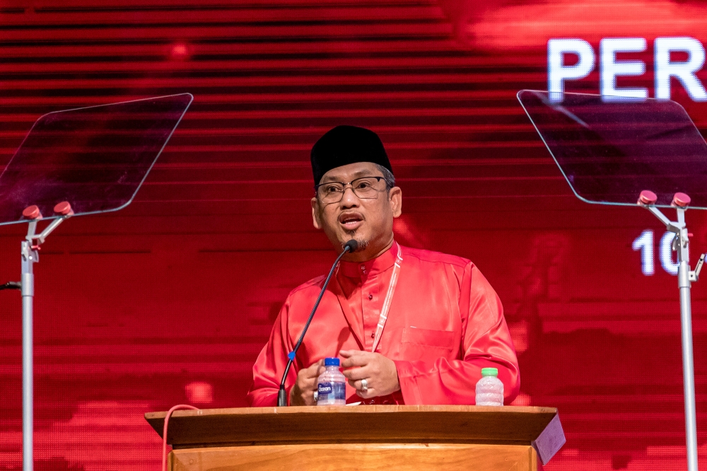 Parti Pribumi Bersatu Malaysia deputy president Datuk Seri Ahmad Faizal Azumu has refuted rumours that Perikatan Nasional (PN) has gathered statutory declarations (SDs) from 126 MPs expressing their support for the coalition. — Picture by Firdaus Latif