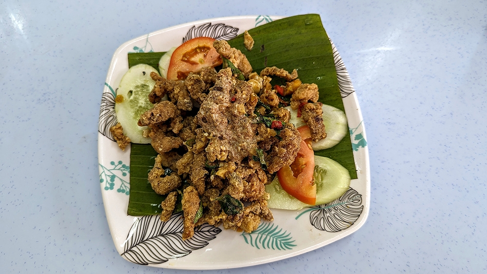 Salted Egg Mantis Prawns that aren’t sandy and powdery: real good stuff.