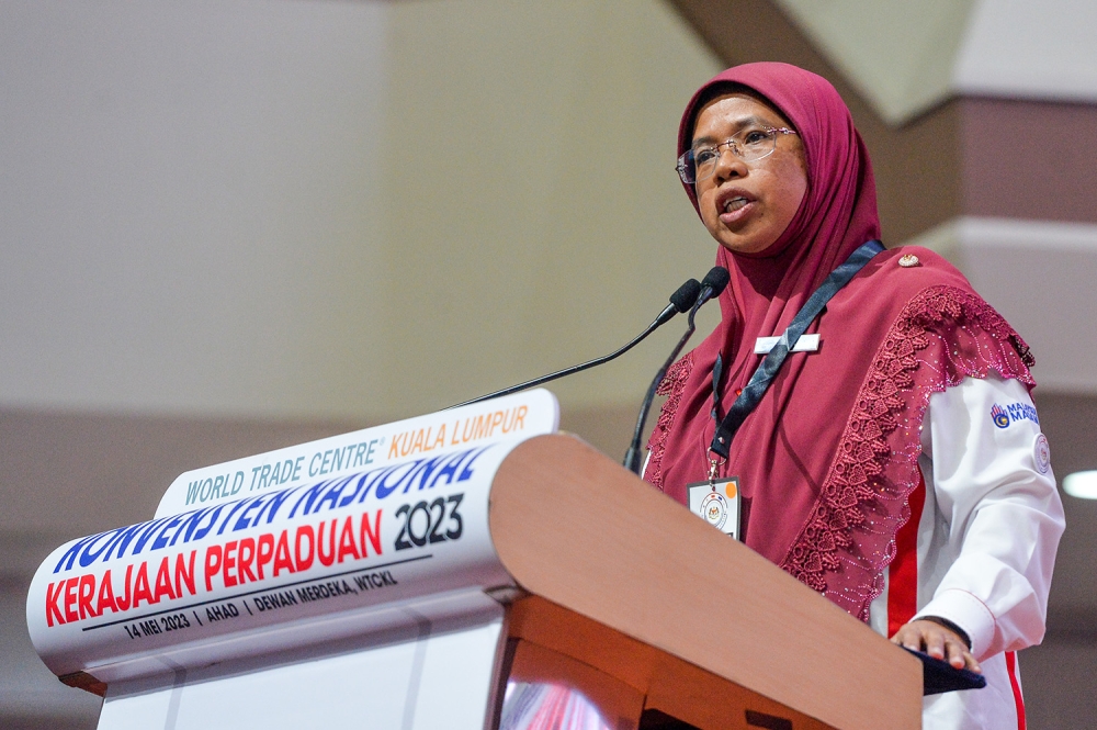 Pakatan Harapan Wanita chief Aiman Athirah Sabu gives a speech during the Unity Government National Women Convention at World Trade Centre in Kuala Lumpur May 14, 2023. — Picture by Miera Zulyana