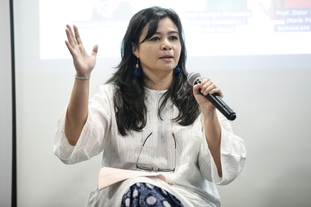 Family Frontiers president Suriana Kempe speaks during the launch of the Public Opinion Survey on #PindaPerkara14’. — Picture by Ahmad Zamzahuri